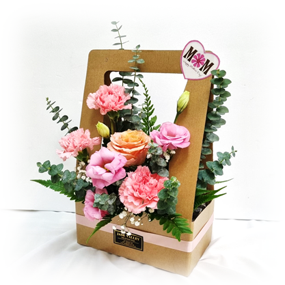 'I love Mom' Light Up Balloon with Fresh Cut Flowers | GT276A-B - Jade Valley Gifts & Floral Design Centre