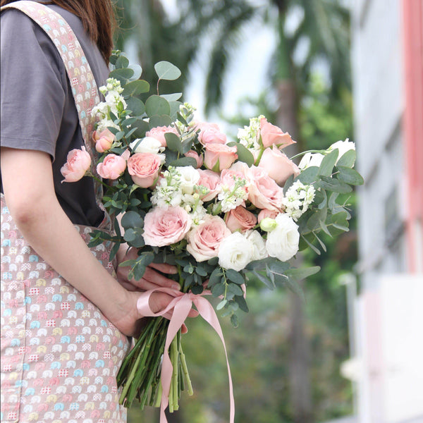 Wedding Bridal Bouquet with Corsages | WDB22 - Jade Valley Gifts & Floral Design Centre