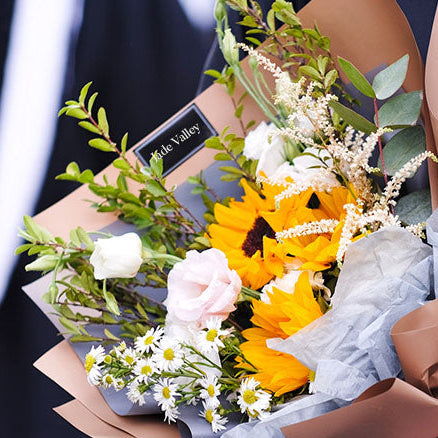 Graduation Bouquet & Gifts